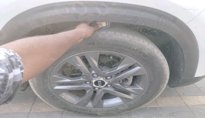 2020 KIA SELTOS HTX 1.5 PETROL, Petrol, Manual, 87,627 km, tyre