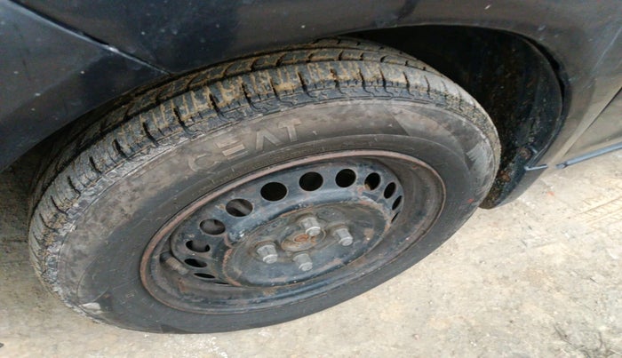 2015 Honda Amaze 1.5L I-DTEC S, Diesel, Manual, 69,582 km, tyre