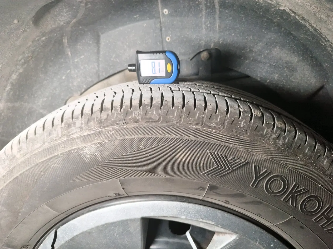 2020 Mahindra XUV500 W7, Diesel, Manual, 1,21,640 km, tyre