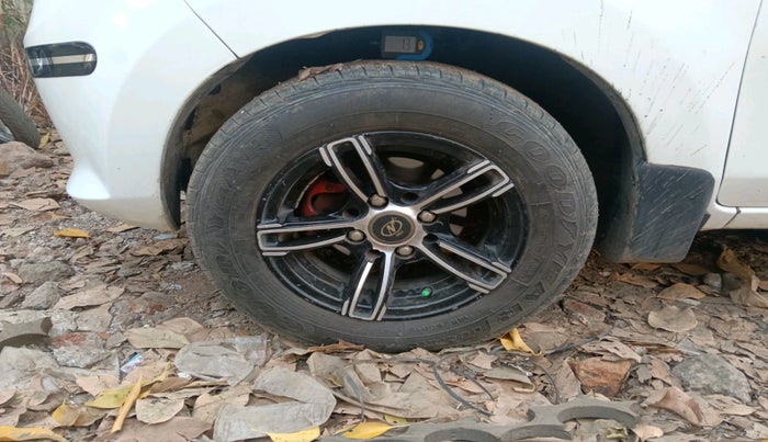 2016 Maruti Alto 800 LXI, Petrol, Manual, 89,864 km, tyre