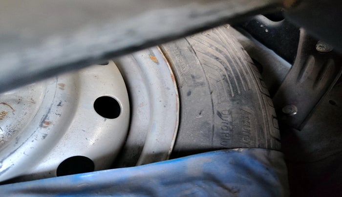 2018 Maruti Wagon R 1.0 LXI CNG, Petrol, Manual, 1,10,729 km, tyre