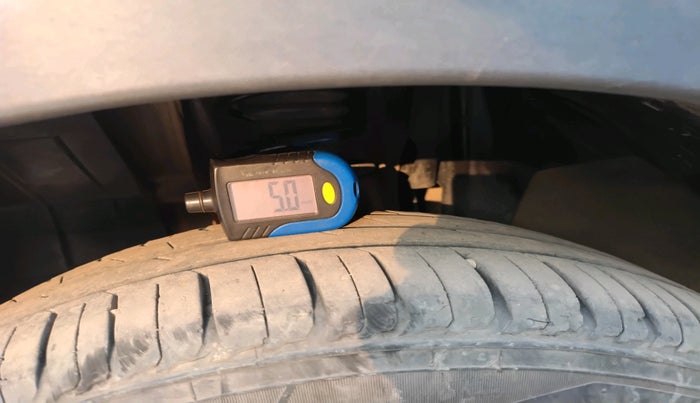 2022 Renault TRIBER RXZ, Petrol, Manual, 14,221 km, tyre