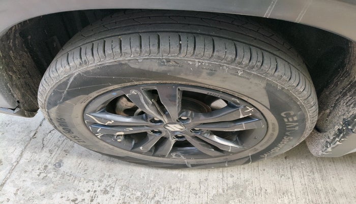 2019 Maruti Vitara Brezza ZDI, Diesel, Manual, 56,333 km, tyre