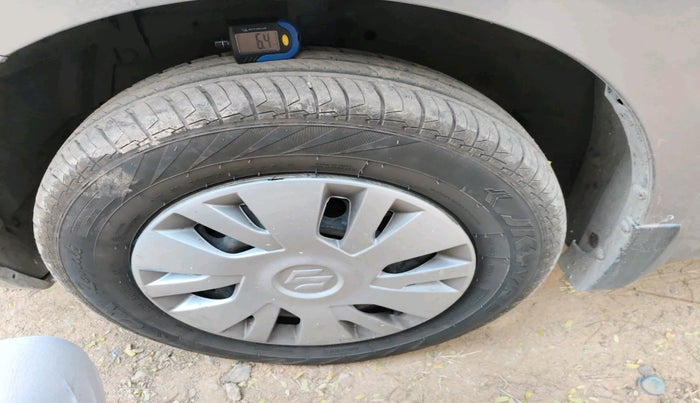 2014 Maruti Swift Dzire VXI, Petrol, Manual, 1,00,819 km, tyre
