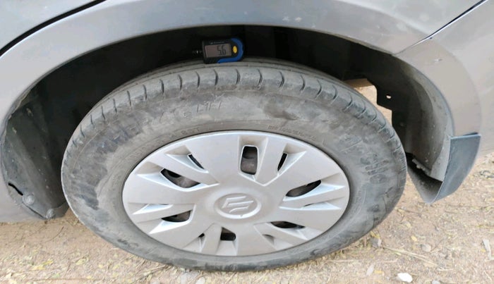 2014 Maruti Swift Dzire VXI, Petrol, Manual, 1,00,819 km, tyre