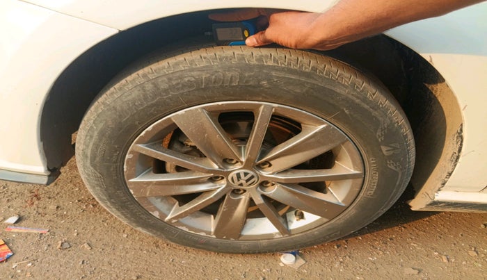 2015 Volkswagen Polo HIGHLINE1.2L, Petrol, Manual, 79,342 km, tyre