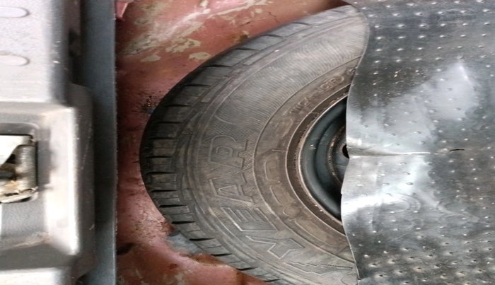 2014 Maruti Alto 800 LXI, Petrol, Manual, 85,913 km, tyre