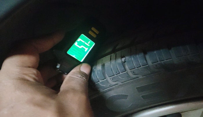 2017 Renault Kwid RXT 0.8, Petrol, Manual, 29,828 km, tyre