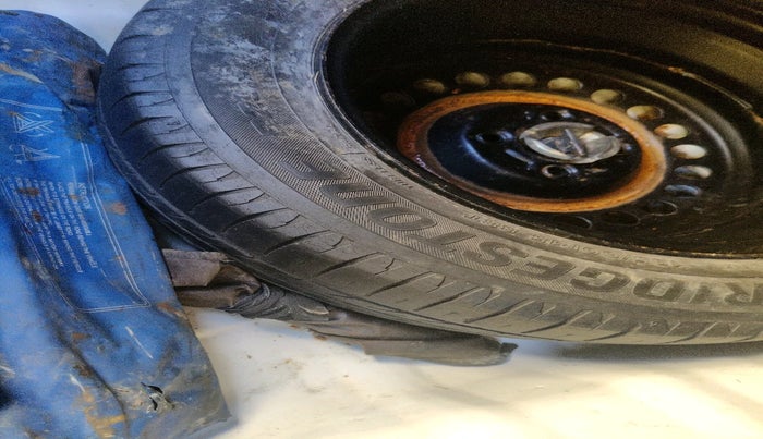 2011 Honda City 1.5L I-VTEC V MT, Petrol, Manual, 1,79,615 km, tyre