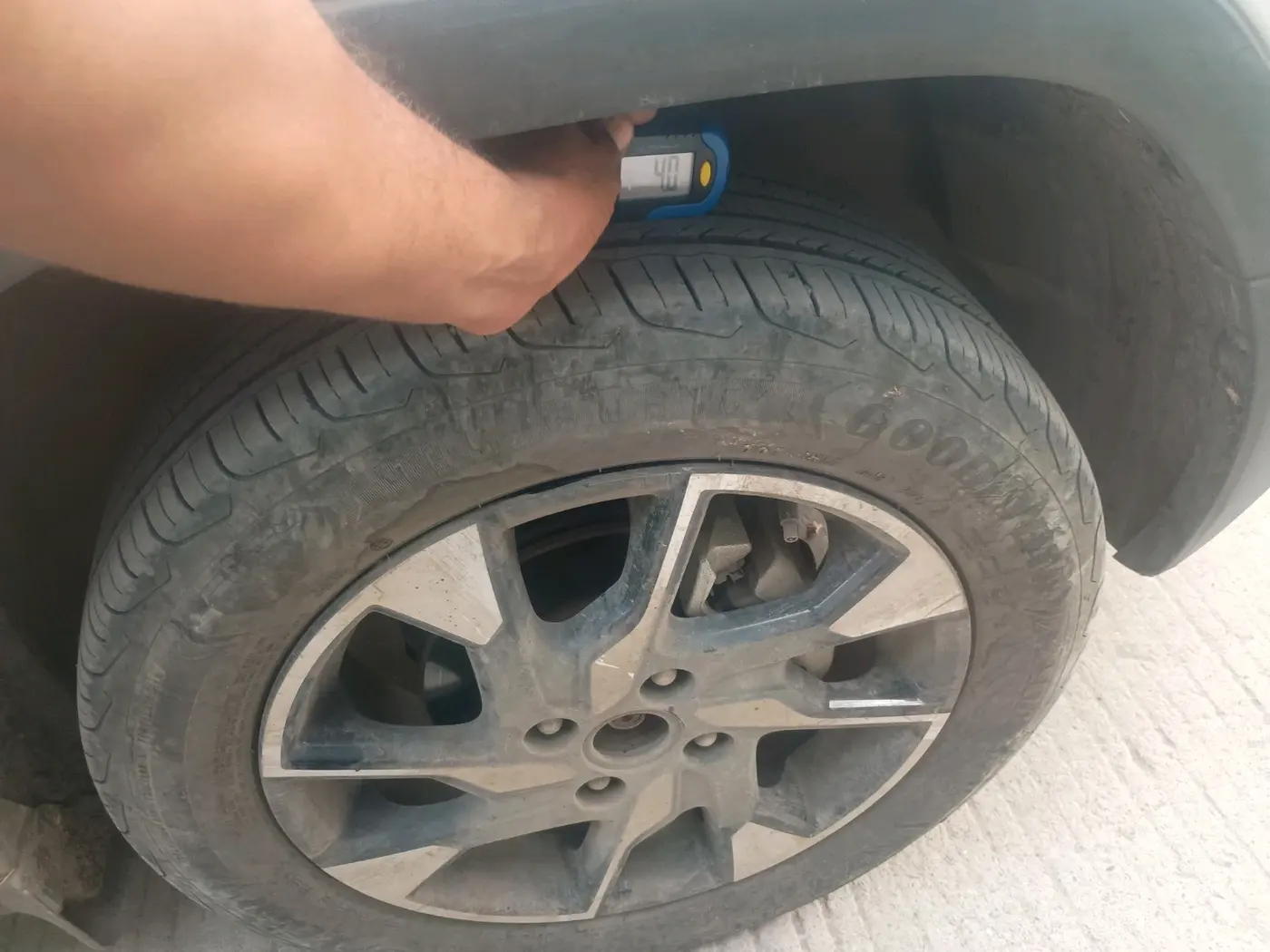 2023 Tata PUNCH ACCOMPLISHED DAZZLE SUNROOF CNG MT, CNG, Manual, 29,000 km, tyre