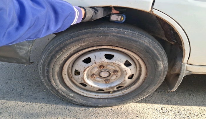 2015 Maruti Eeco 5 STR WITH A/C+HTR, Petrol, Manual, 1,92,643 km, tyre