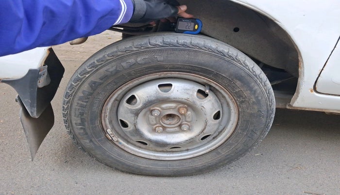 2015 Maruti Eeco 5 STR WITH A/C+HTR, Petrol, Manual, 1,92,643 km, tyre