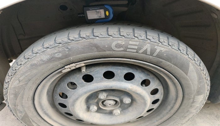 2011 Maruti Wagon R 1.0 VXI, Petrol, Manual, 64,736 km, tyre