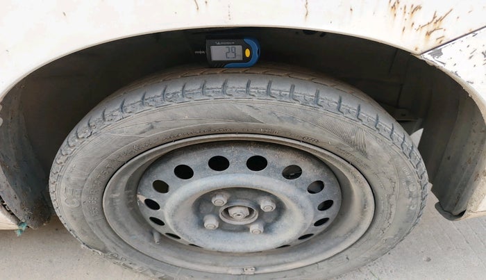 2011 Maruti Wagon R 1.0 VXI, Petrol, Manual, 64,736 km, tyre