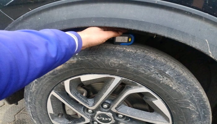 2022 KIA CARENS LUXURY PLUS 1.5 DIESEL 7 STR, Diesel, Manual, 70,003 km, tyre