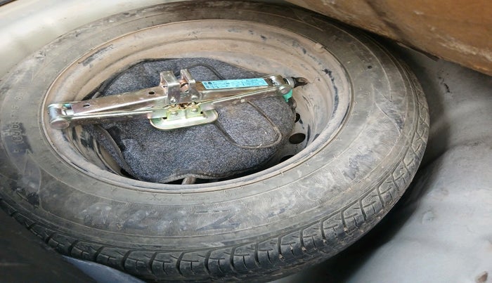 2017 Hyundai Elite i20 ASTA 1.2, Petrol, Manual, 1,03,457 km, tyre