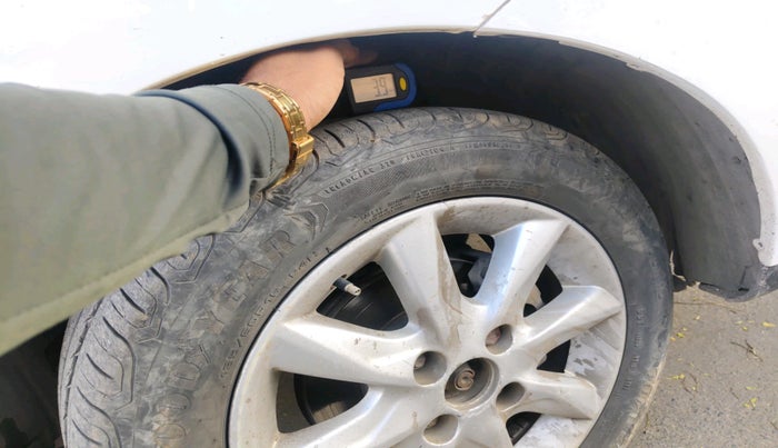 2017 Tata Zest XT 90PS DIESEL, Diesel, Manual, 1,31,029 km, tyre