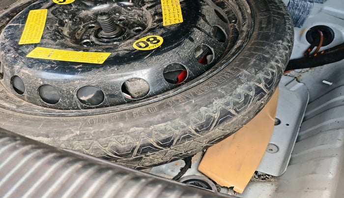 2013 Audi A6 2.0 TDI PREMIUM, Diesel, Automatic, 1,60,327 km, tyre