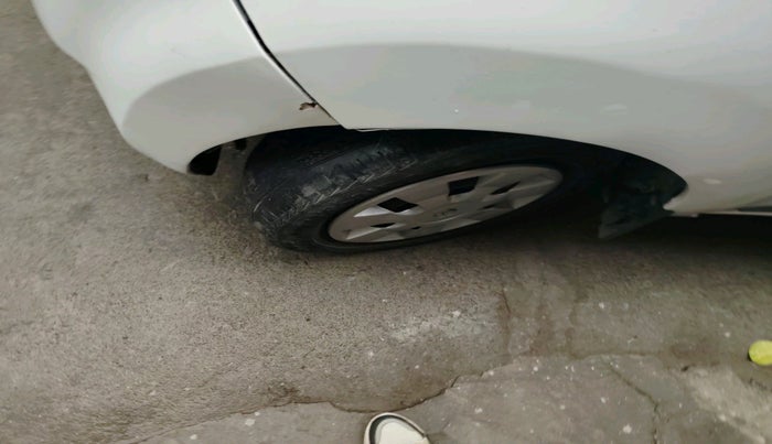 2016 Datsun Redi Go T (O), Petrol, Manual, 67,949 km, tyre