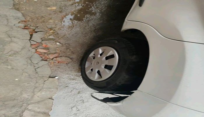 2016 Datsun Redi Go T (O), Petrol, Manual, 67,949 km, tyre