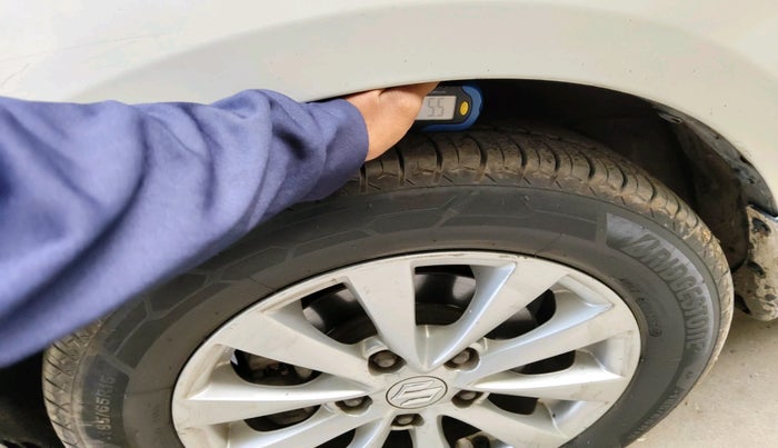 2015 Maruti Ertiga ZDI, Diesel, Manual, 1,96,119 km, tyre