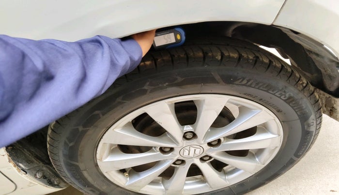 2015 Maruti Ertiga ZDI, Diesel, Manual, 1,96,119 km, tyre