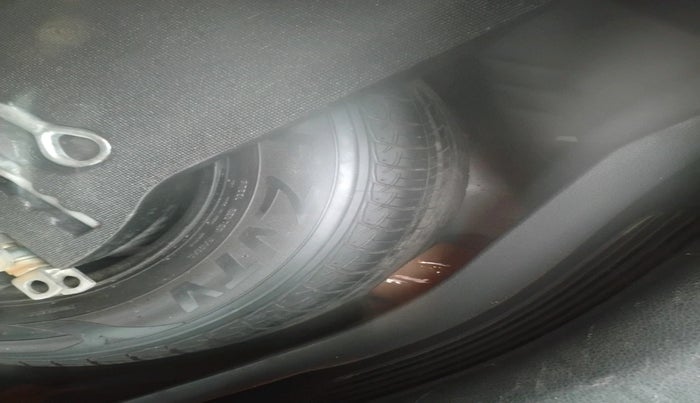 2015 Honda Jazz 1.2L I-VTEC V AT, Petrol, Automatic, 48,367 km, tyre