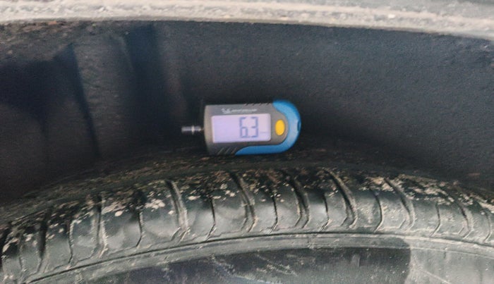 2016 Maruti Vitara Brezza ZDI PLUS DUAL TONE, Diesel, Manual, 1,21,533 km, tyre