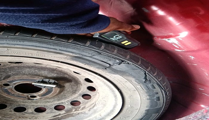 2020 Renault Kwid RXT 1.0 (O), Petrol, Manual, 26,343 km, tyre