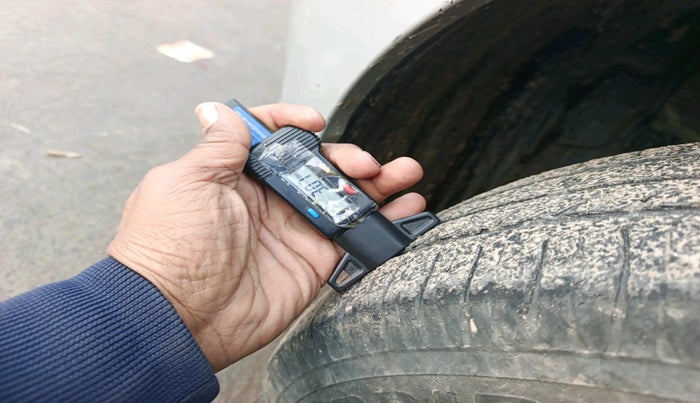 2015 Maruti Celerio VXI, Petrol, Manual, 84,183 km, tyre