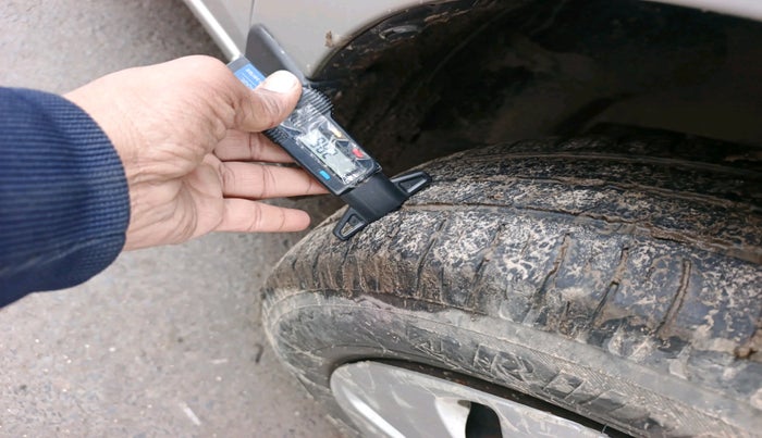 2015 Maruti Celerio VXI, Petrol, Manual, 84,183 km, tyre