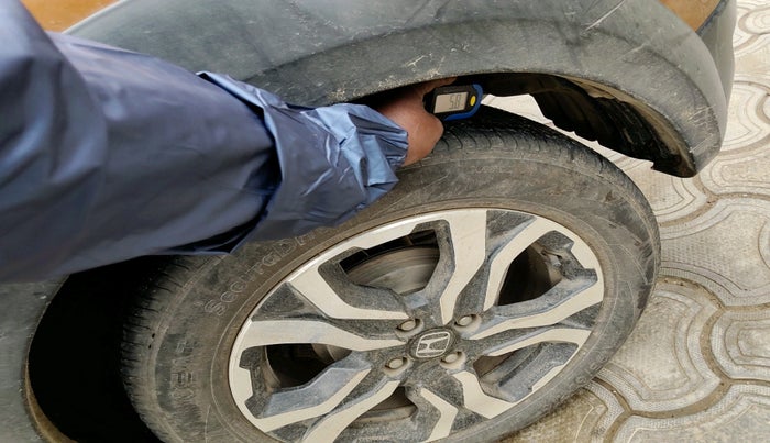 2017 Honda WR-V 1.5L I-DTEC VX MT, Diesel, Manual, 73,881 km, tyre