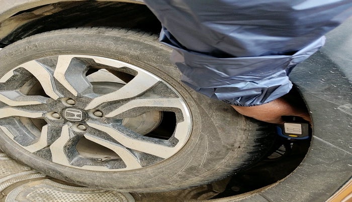 2017 Honda WR-V 1.5L I-DTEC VX MT, Diesel, Manual, 73,881 km, tyre