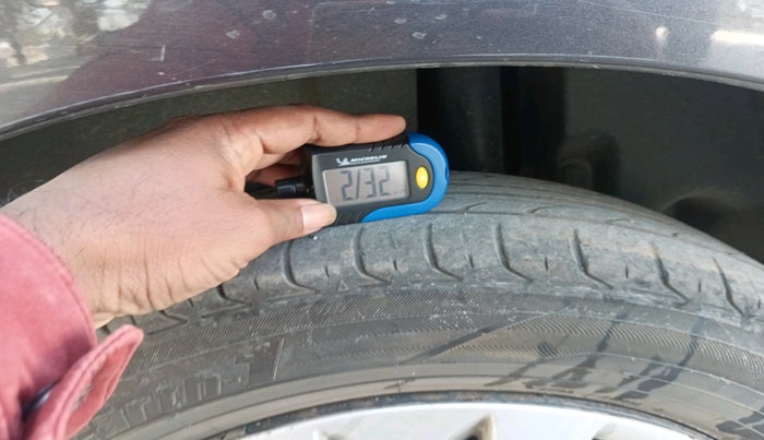 2013 Maruti Ertiga VDI, Diesel, Manual, 1,83,925 km, tyre