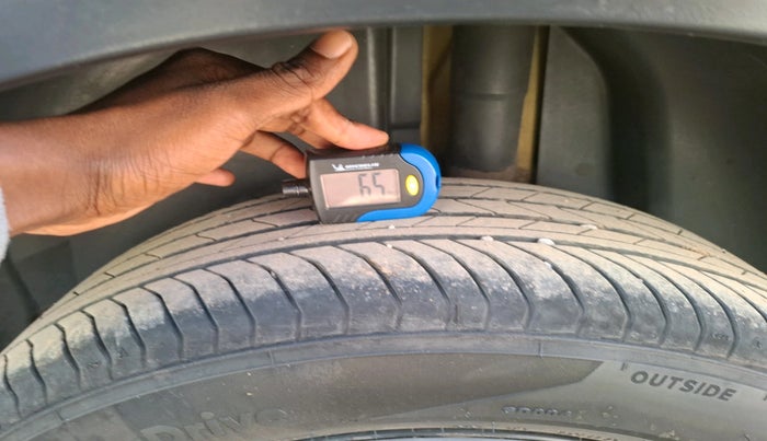 2022 Volkswagen TAIGUN COMFORTLINE 1.0 TSI MT, Petrol, Manual, 12,042 km, tyre