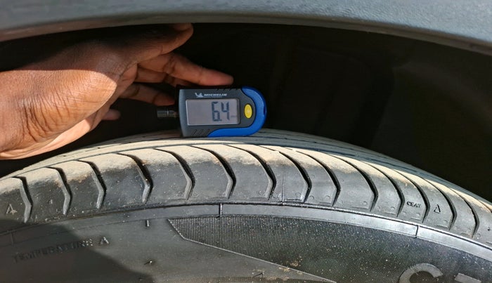 2022 Volkswagen TAIGUN COMFORTLINE 1.0 TSI MT, Petrol, Manual, 12,042 km, tyre