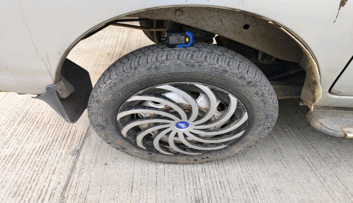 2017 Maruti Eeco 5 STR WITH A/C+HTR, CNG, Manual, 1,31,956 km, tyre