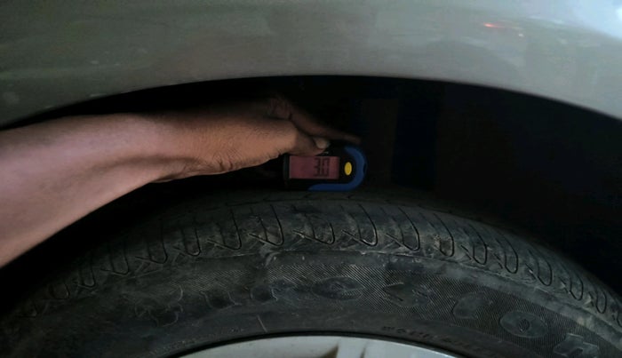 2011 Skoda Fabia ACTIVE 1.2 TDI, Diesel, Manual, 1,80,133 km, tyre