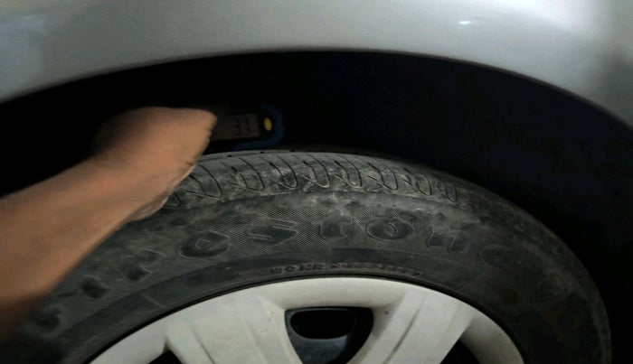 2011 Skoda Fabia ACTIVE 1.2 TDI, Diesel, Manual, 1,80,133 km, tyre