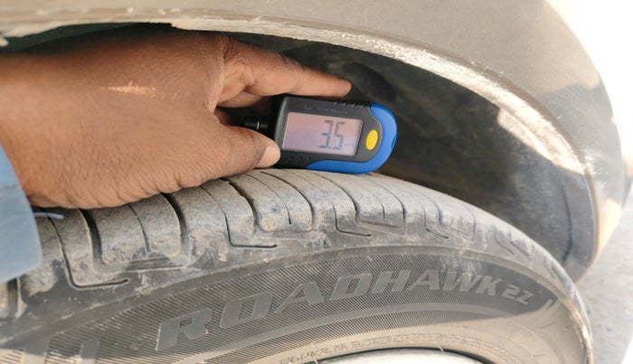 2012 Maruti Ertiga ZDI, Diesel, Manual, 1,58,455 km, tyre