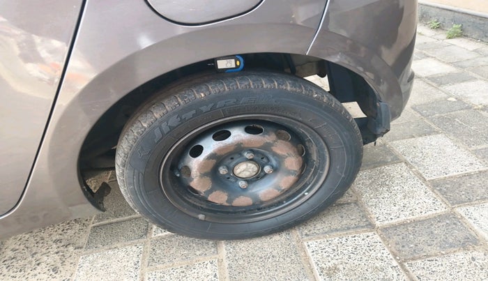 2018 Tata Tiago XTA PETROL, Petrol, Automatic, 81,972 km, tyre