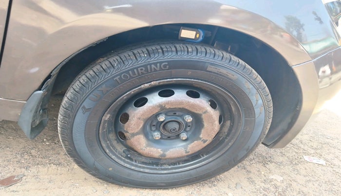 2018 Tata Tiago XTA PETROL, Petrol, Automatic, 81,972 km, tyre