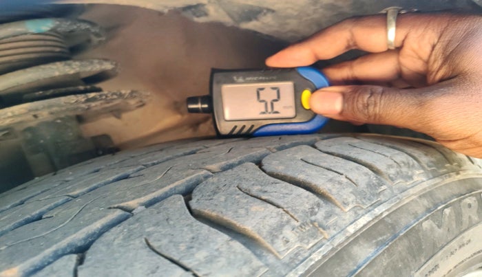 2017 Maruti Ciaz ALPHA 1.4 PETROL, Petrol, Manual, 58,026 km, tyre