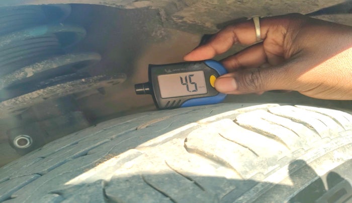 2017 Maruti Ciaz ALPHA 1.4 PETROL, Petrol, Manual, 58,026 km, tyre