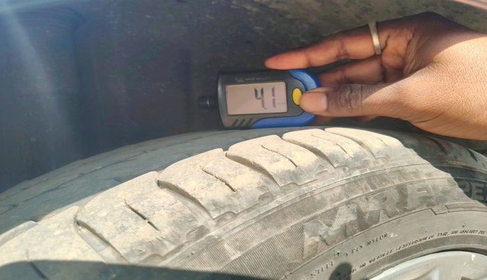 2017 Maruti Ciaz ALPHA 1.4 PETROL, Petrol, Manual, 58,026 km, tyre