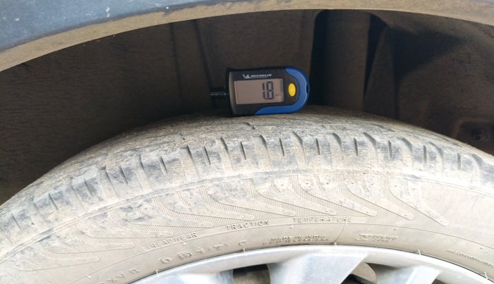 2017 Maruti S Cross ZETA 1.3, Diesel, Manual, 1,15,927 km, tyre