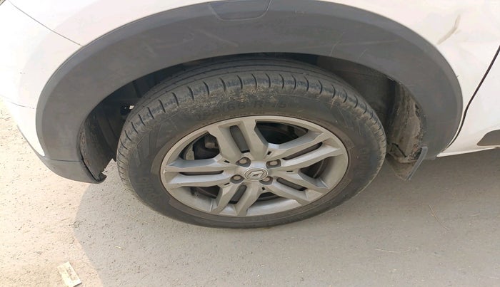 2022 Renault TRIBER RXZ, Petrol, Manual, 73,673 km, tyre