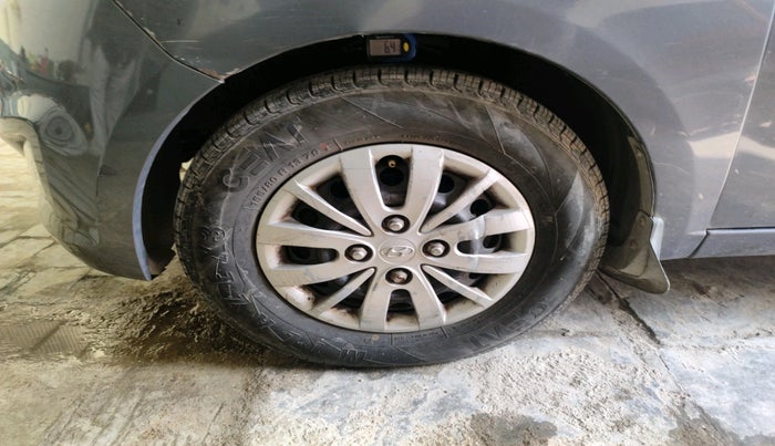 2014 Hyundai i10 SPORTZ 1.1, Petrol, Manual, 1,61,261 km, tyre