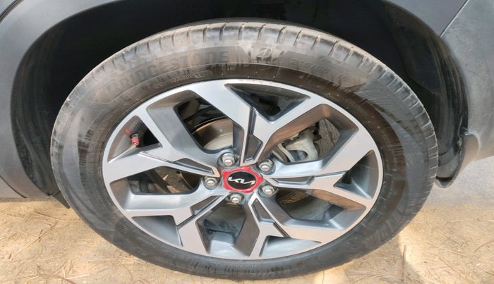 2022 KIA SELTOS HTE 1.5 DIESEL, Diesel, Manual, 75,801 km, tyre