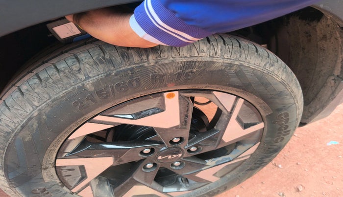 2025 KIA SONET HTK PLUS 1.2 PETROL MT, Petrol, Manual, 1,822 km, tyre